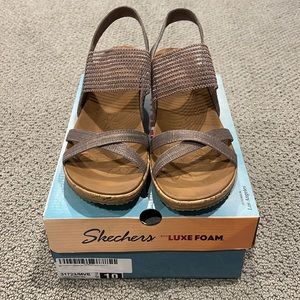 Skechers ladies size 10 High Tea Mauve sandals-excellent condition worn once